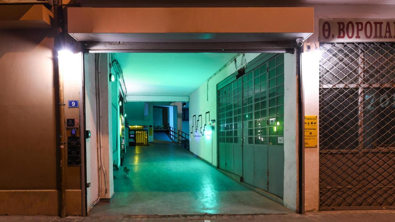 Monastiraki #Wallsfree Citycenter- Unspoiled Athens Apartments Экстерьер фото